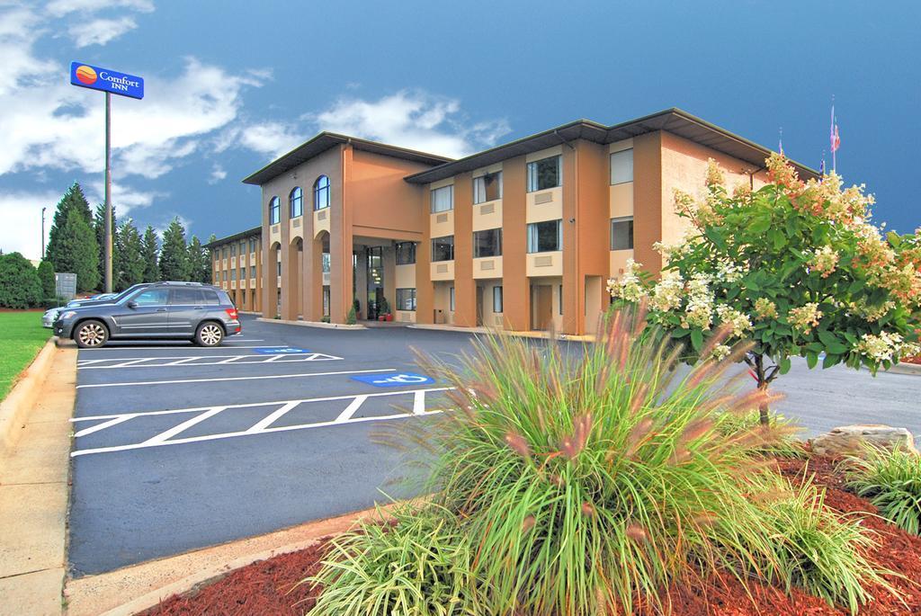 Quality Inn Lincolnton Bagian luar foto